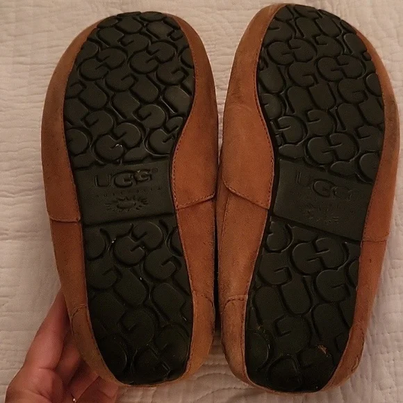 Mens UGG slippers, size 12, Great Condition! - Picture 4 of 4